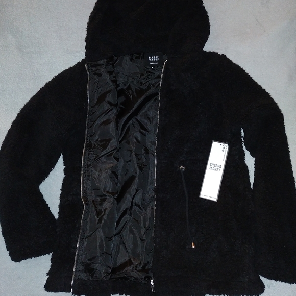 Sherpa Hooded Jacket in Black - Picture 7 of 9